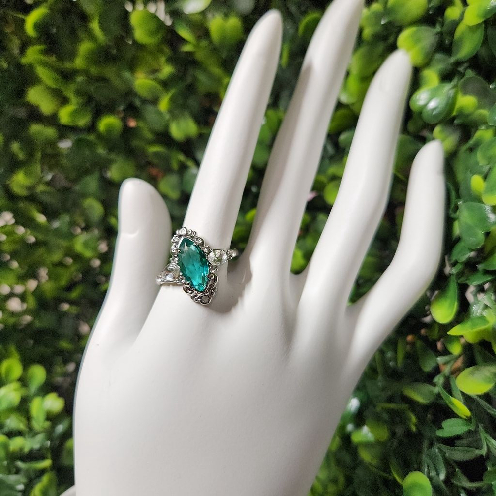 Women's Silver Green Ring Size 8